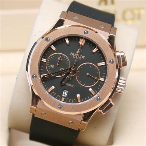 Khám phá mẫu đồng hồ Hublot 582888 hot nhất hiện nay.